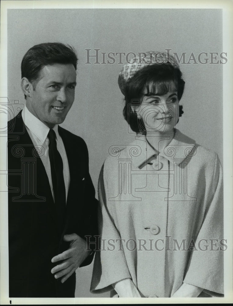 1983 Press Photo Martin Sheen and Blair Brown in Kennedy - mjx02566-Historic Images
