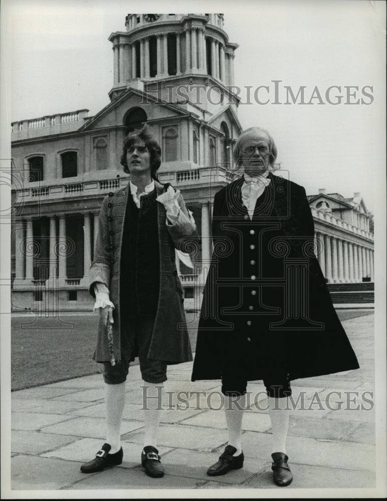 1975 Press Photo Richard Widmark and Nigel Havers in &quot;The Rebel&quot; - mjx02625-Historic Images