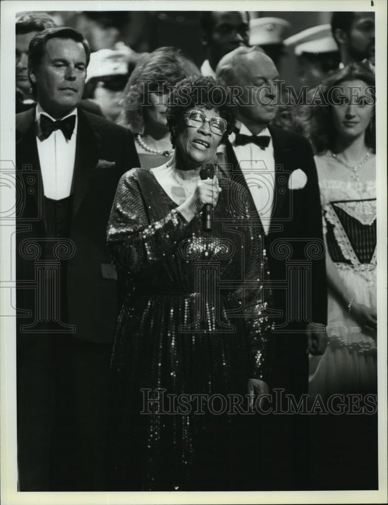 1984 Press Photo Ella Fitzgerald, in "The Stars Salute the U.S. Olympic Team."-Historic Images