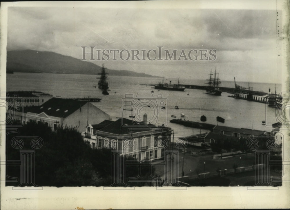 1933 Press Photo The Beautiful harbor at Ponta Delgada, in the Azores-Historic Images