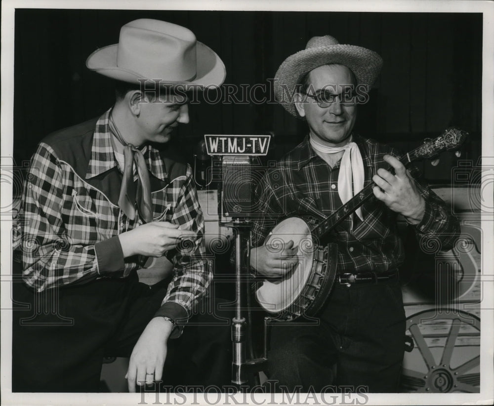 1955 Press Photo Emcee Gordon Hinkley &amp; Hot Shots leader Joe Shott - mjx03376-Historic Images