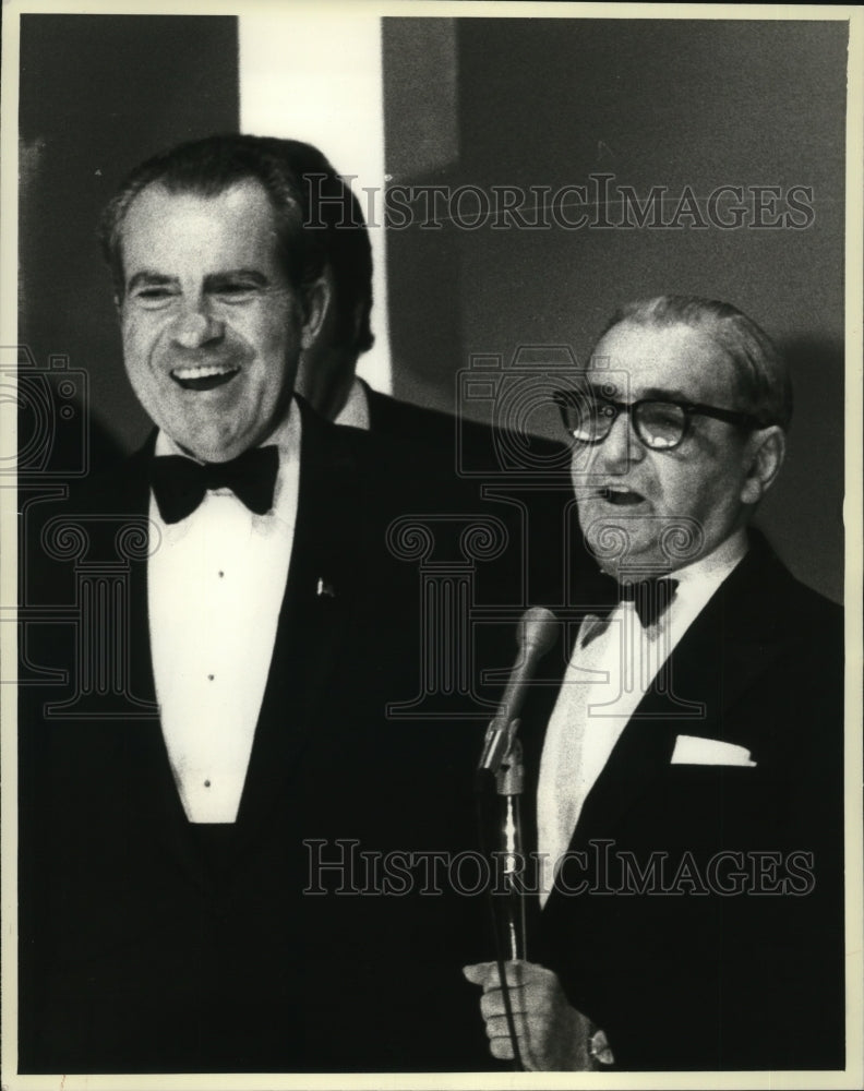 1983 Press Photo Pres. Richard Nixon & Irving Berlin sing God Bless America-Historic Images