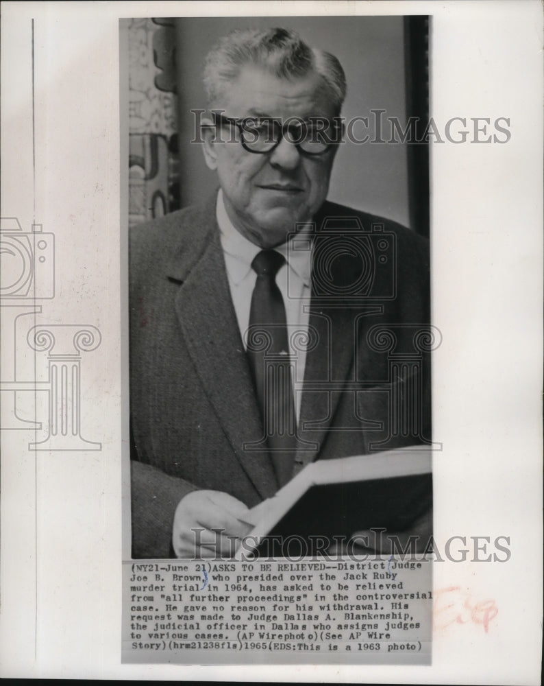1965 Press Photo District Judge Joe B. Brown - mjx03725- Historic Images
