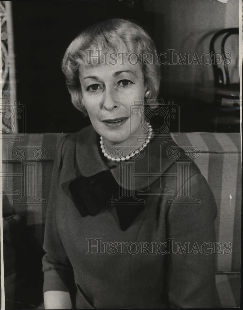 1965 Press Photo Eileen Heckart, the new Mrs. Banks in Barefoot in the Park-Historic Images