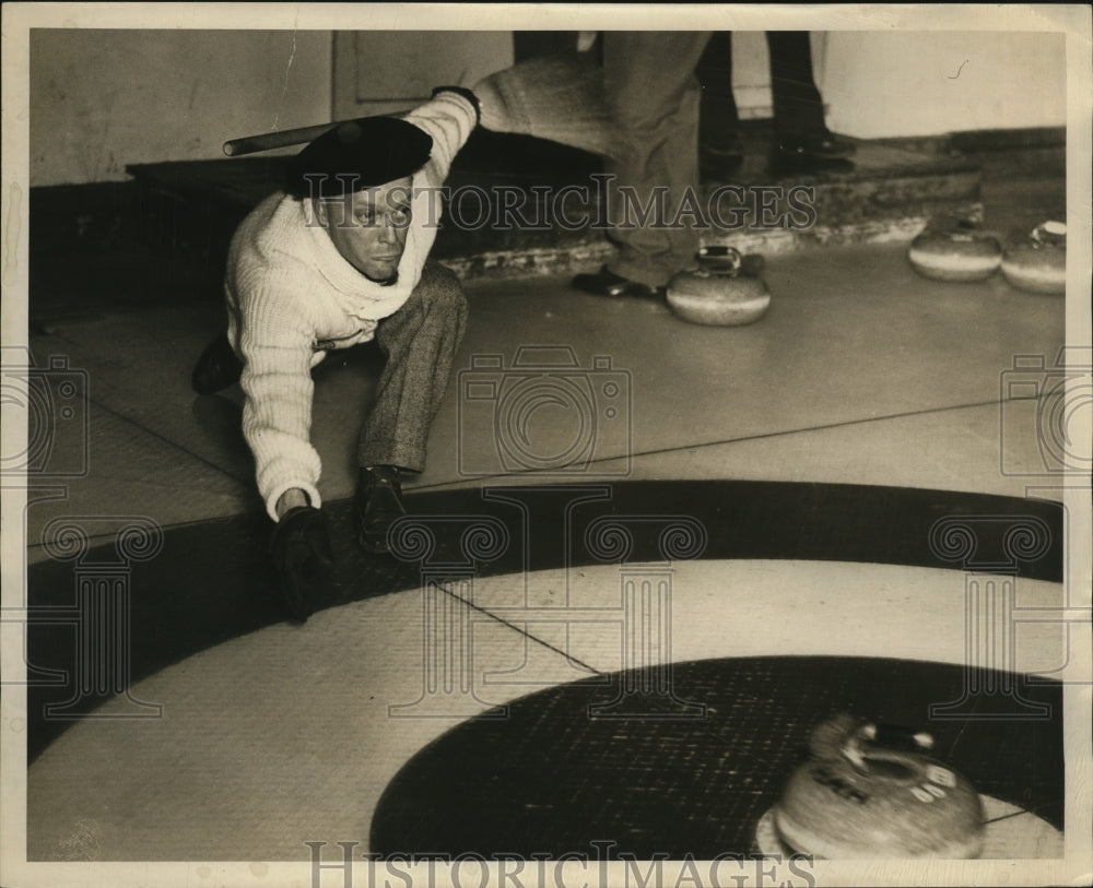 1944 Press Photo Wauwatosa Curling - mjx04230-Historic Images