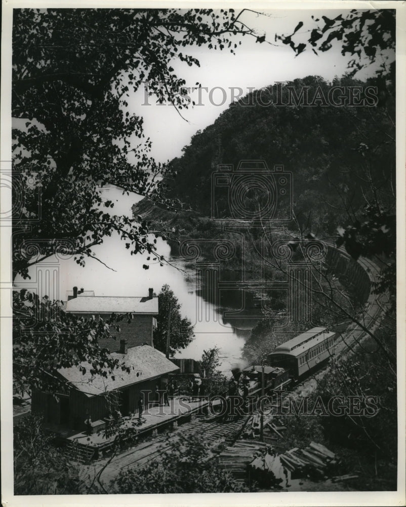 1965 Press Photo Buena Vista Railroad Station - mjx04264-Historic Images