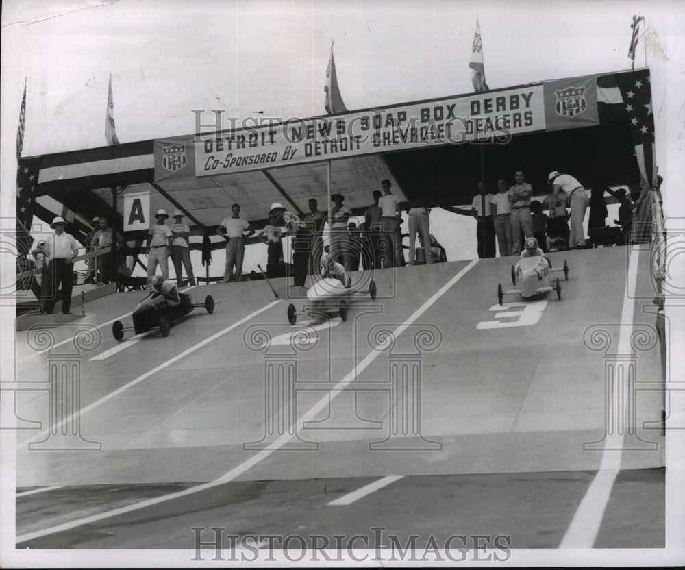 1955 Press Photo Detroit Soap Box Derby race - mjx04937-Historic Images