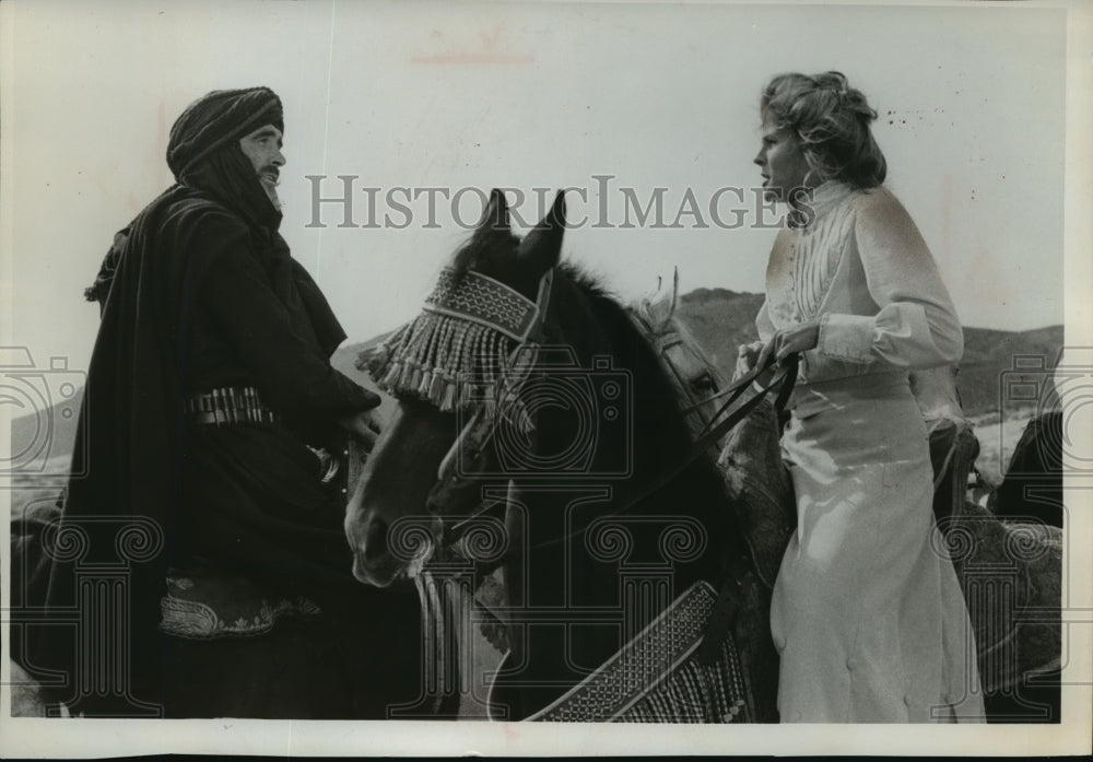 1975 Press Photo Candice Bergen &amp; Sean Connery in The Wind and the Lion-Historic Images
