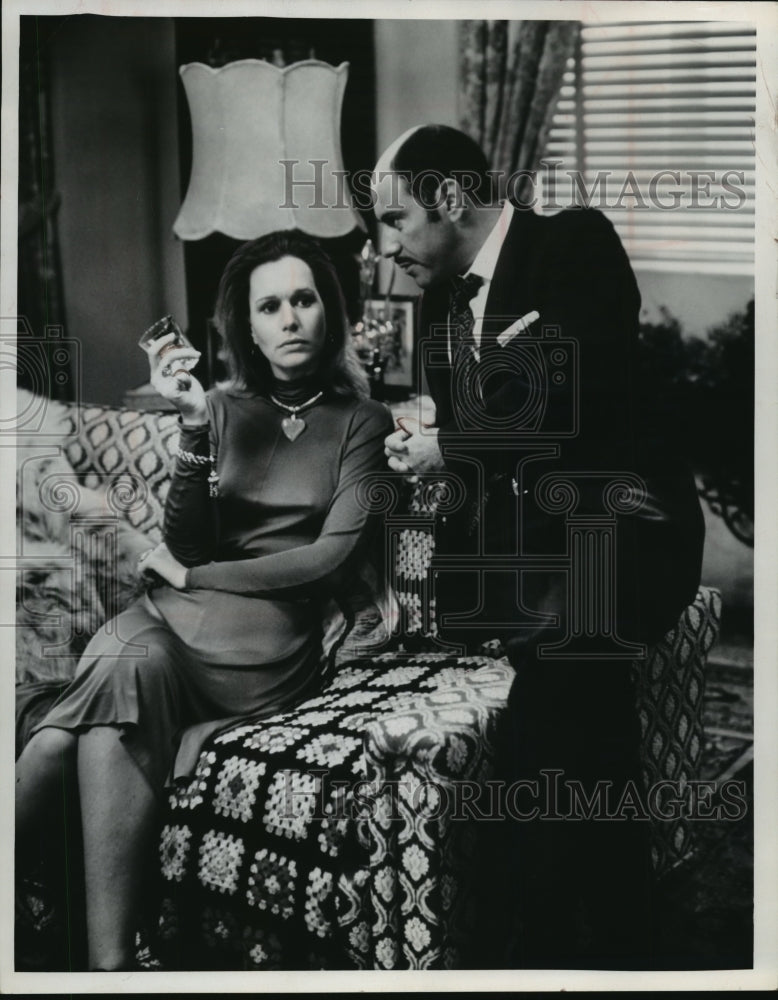 1972 Press Photo Alan Arkin, Sally Kellerman in &quot;Last of the Red Hot Lovers.&quot;-Historic Images
