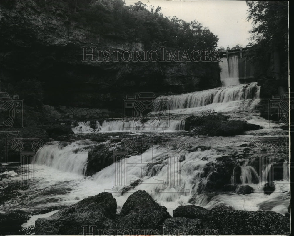 1975 Press Photo Mill Pond Dam in Willow River State Park near Burkhardt- Historic Images