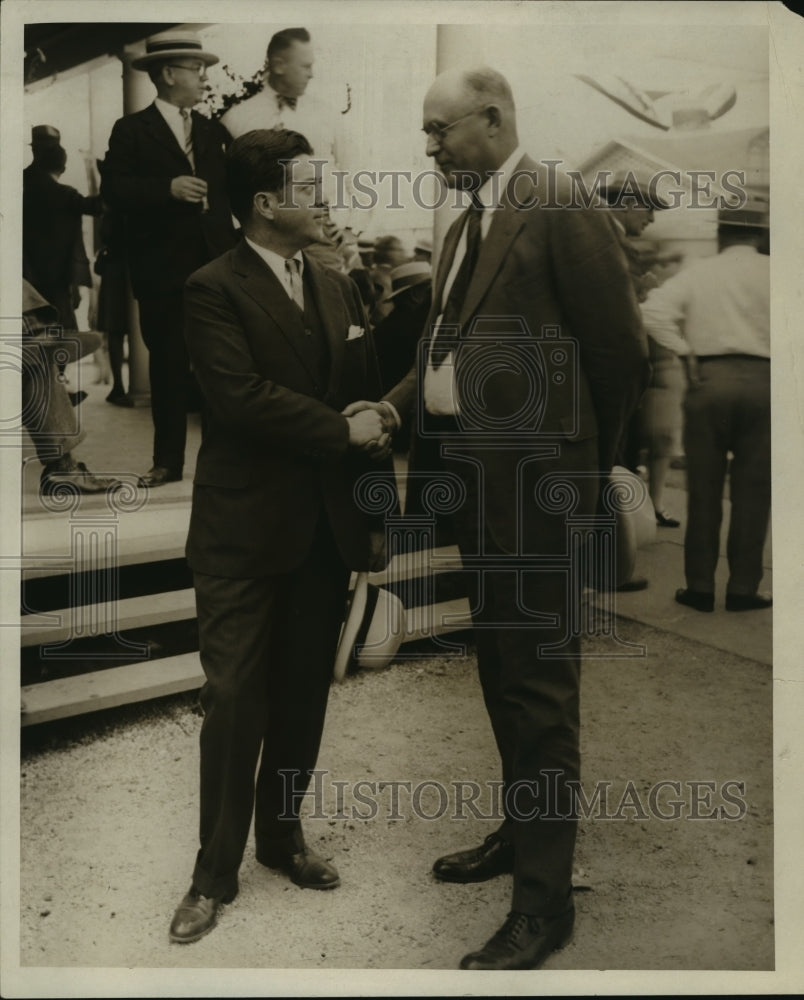 1927 Press Photo Senator Bob La Follette with Congressman Schneider - mjx08642- Historic Images