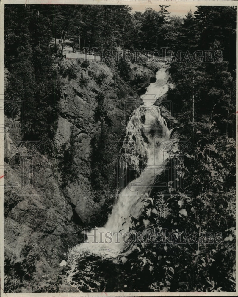 1974 Press Photo Big Manitou Falls in Pattison State Park - mjx09179-Historic Images