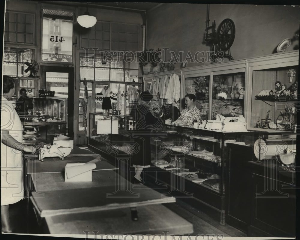 1965 Press Photo Woman's Exchange in 1932 at 415 N. Milwaukee st. - mjx09311- Historic Images
