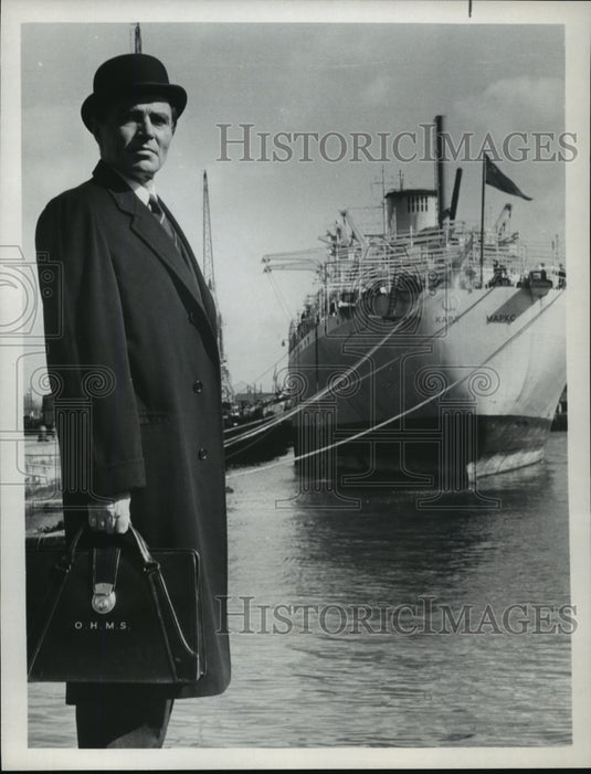 1967 Press Photo James Mason om NBC's "A Touch of Larceny" - mjx10265-Historic Images