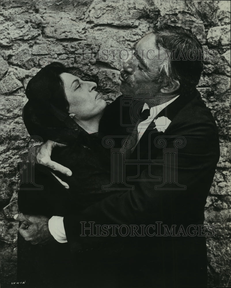 1970 Press Photo Anna Magnani, Anthony Quinn in &quot;The Secret of Santa Vittoria&quot;-Historic Images