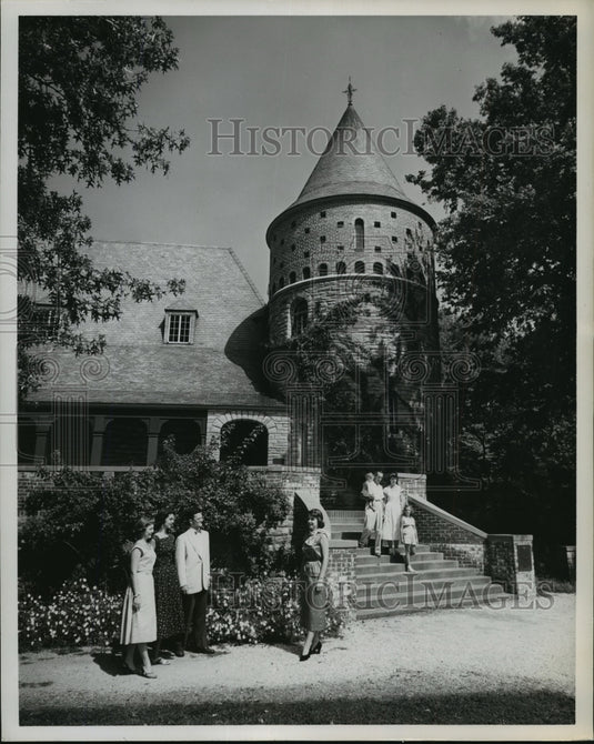 1955 John Audubon's paintings at Audubon State Parks in Kentucky - Historic Images