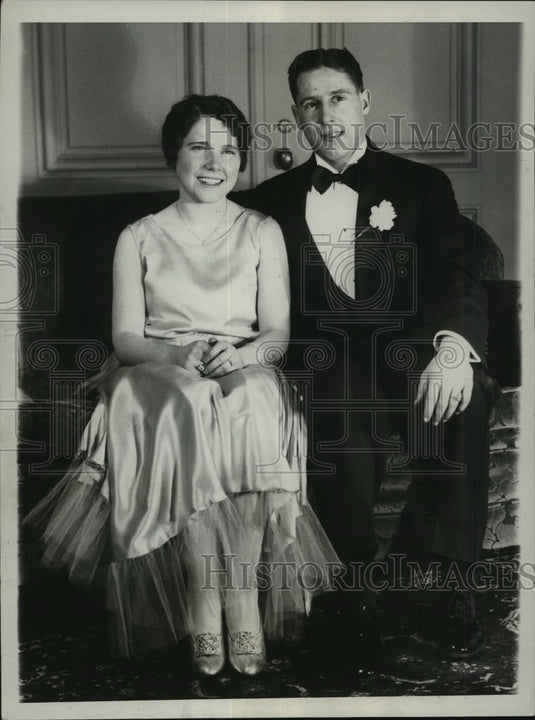 1954 Press Photo Yale football ace Albie Booth marries Miss Marion Noble-Historic Images