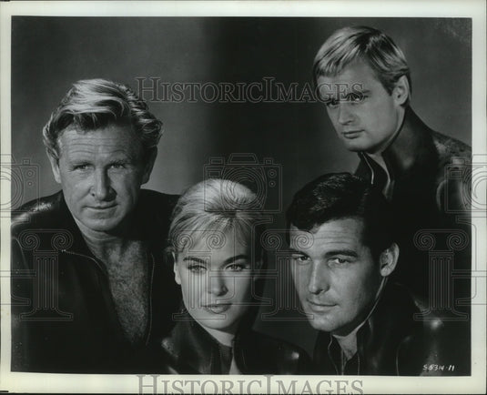 1966 Press Photo Brian Kelly and others star in "Around the World Under the Sea"-Historic Images