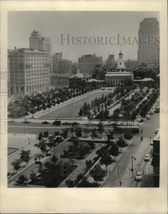 1963 Press Photo Independence Hall faces Independence Mall in old Philadelphia-Historic Images