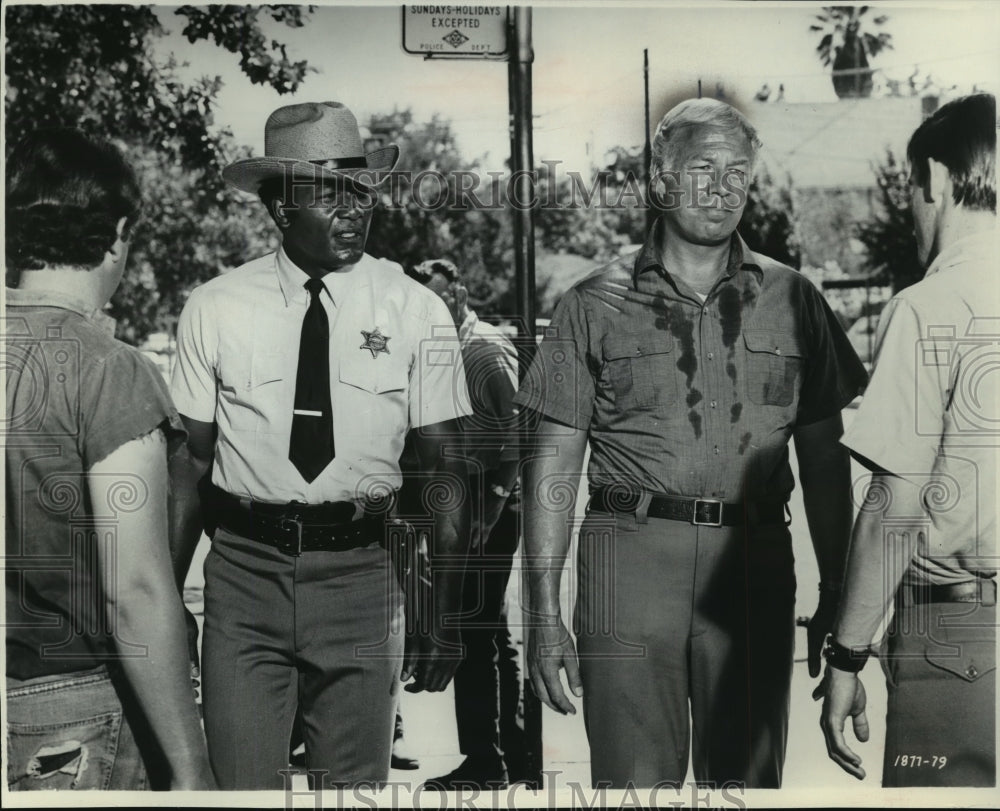 1970 Press Photo Jim Brown and George Kennedy star in Tick Tick Tick.- Historic Images