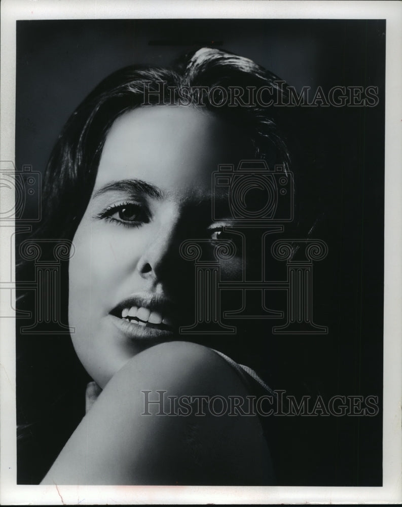 1968 Press Photo Tobe Ann Miller, singer. - mjx19286-Historic Images