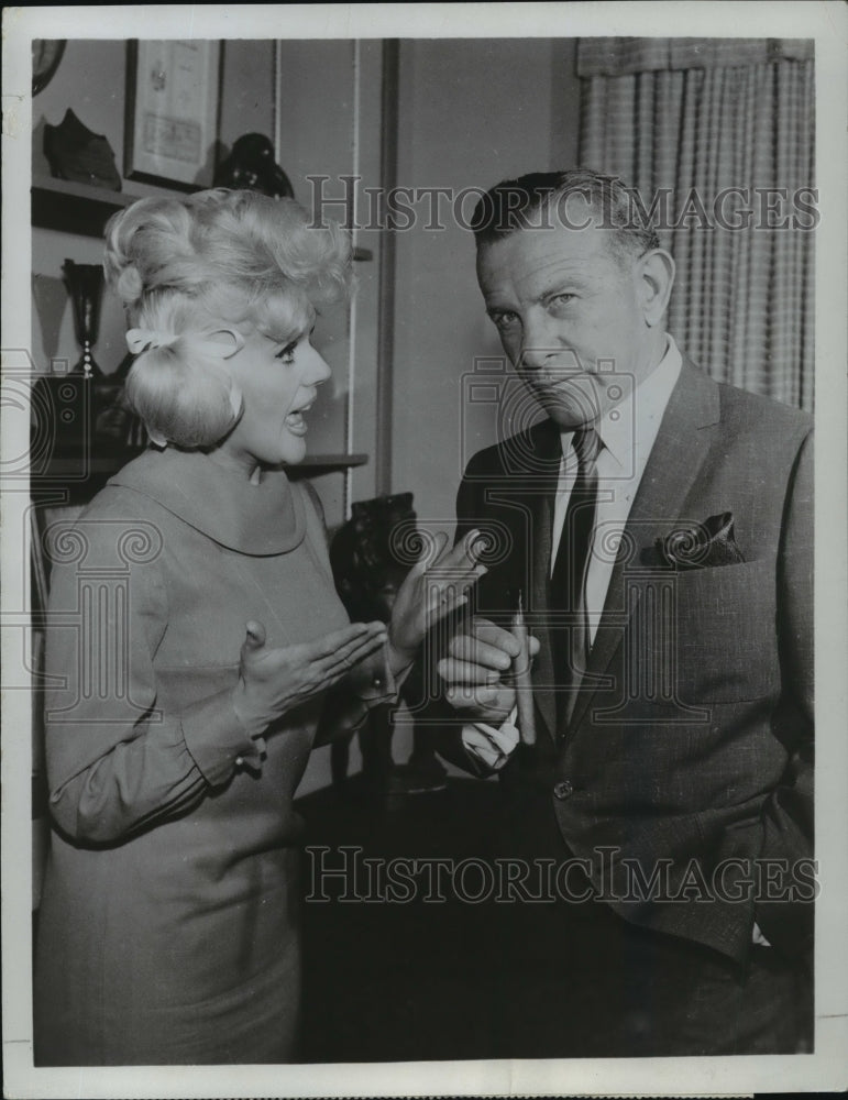 1965 Press Photo George Burns, Connie Stevens in &quot;Wendy and Me&quot; - mjx19405-Historic Images
