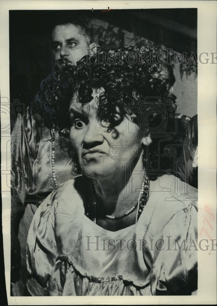 1956 Press Photo Curly hair falls over this woman&#39;s face as shes &quot;possessed&quot;-Historic Images