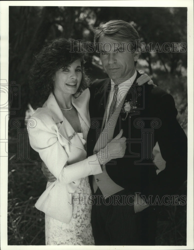 1988 Press Photo Anne Archer and Sam Neill star in &quot;Leap of Faith&quot; - mjx20913-Historic Images