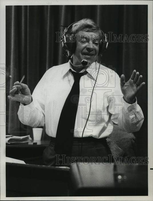 1972 Press Photo Les Brown, music director for the "The Bob Hope Show".-Historic Images