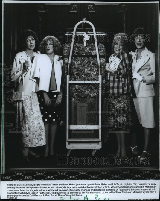1988 Press Photo Lily Tomlin and Bette Midler in "Big Business" - mjx21893-Historic Images