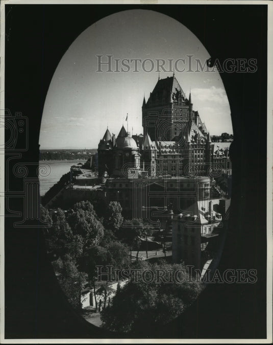 Press Photo Chateau Frontenac and Dufferin terrace at Quebec - mjx22080-Historic Images