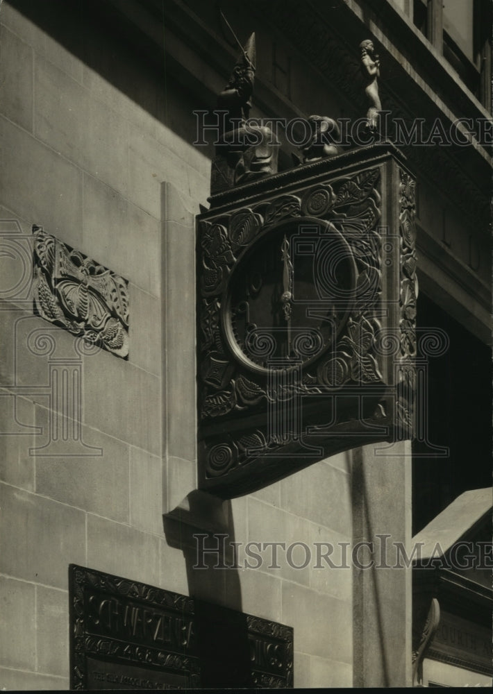 1926 Press Photo Darbrook Silk Clock - mjx22098-Historic Images