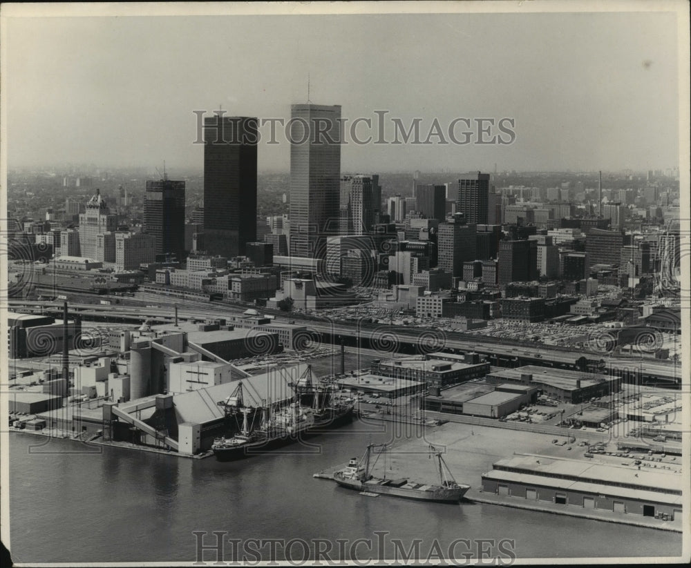 1975 Press Photo Canada-Ontario-Cities-Toronrto-View of the Skyline.-Historic Images