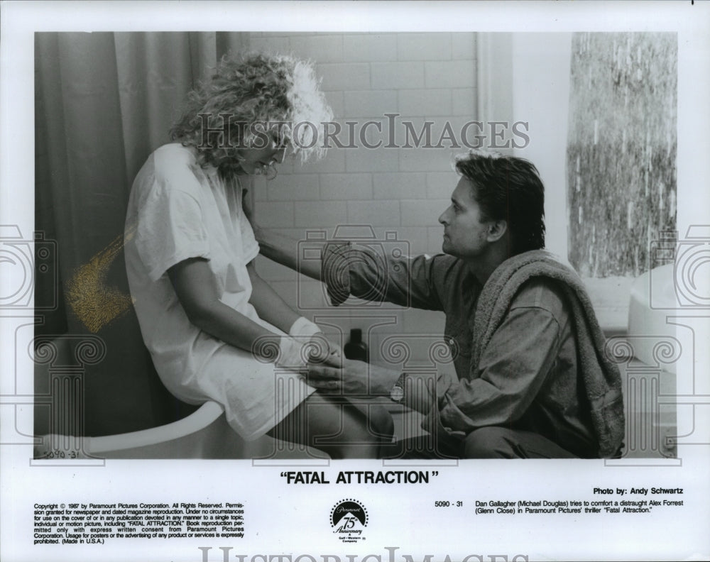 1987 Press Photo Glenn Close and Michael Douglas star in "Fatal Attraction"- Historic Images