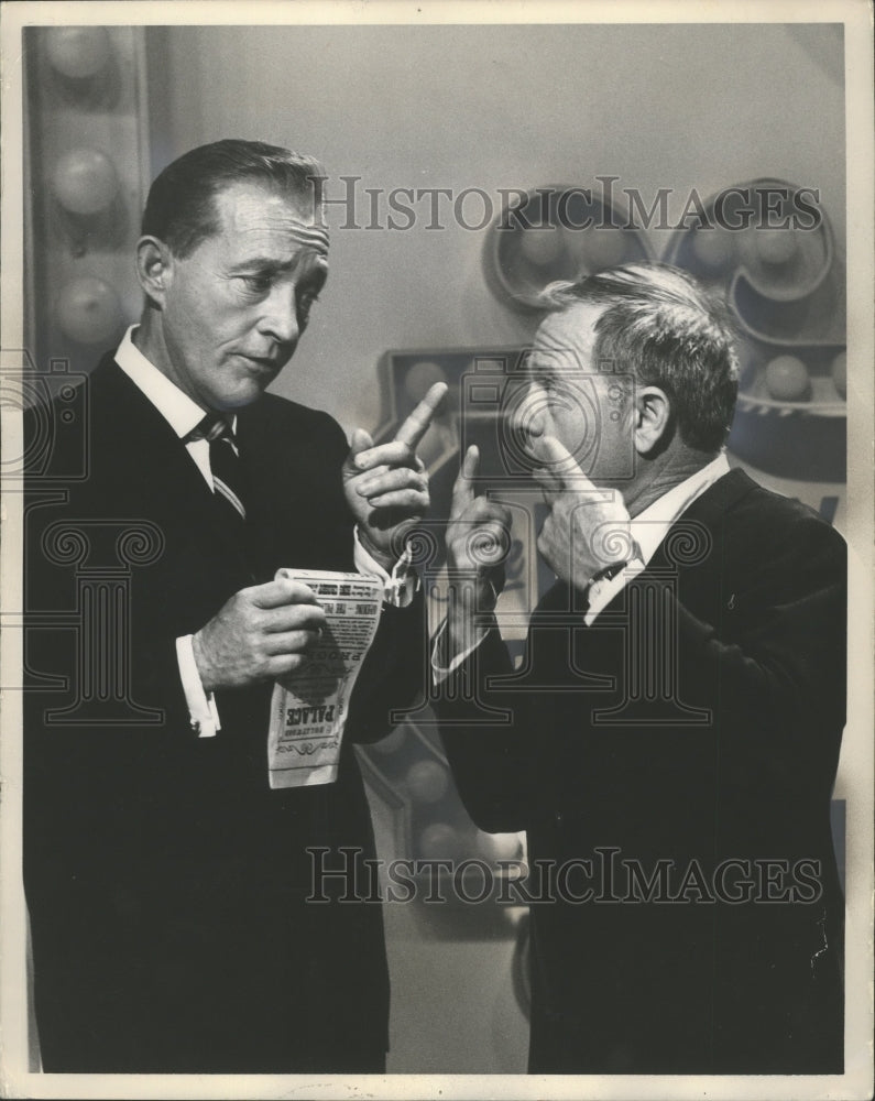 1964 Press Photo Bring Crosby and Mickey Rooney in &quot;The Hollywood Palace&quot;-Historic Images