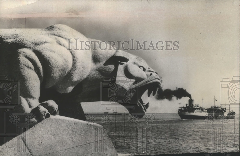 1966 Press Photo Stone monument of a crouching cat in Egypt - mjx23827- Historic Images