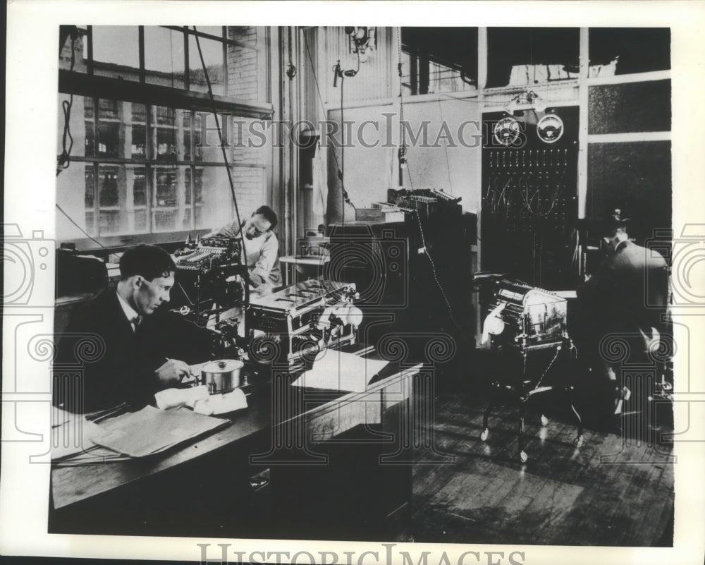 1941 Press Photo C.F. Kettering at the National Cash Register Company- Historic Images