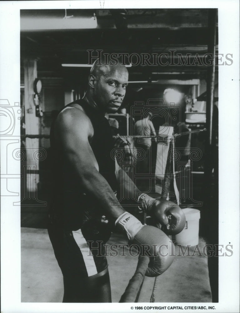 1987 Press Photo Avery Brooks-United States Actor-as Hawk on "Spenser: For Hire" - Historic Images