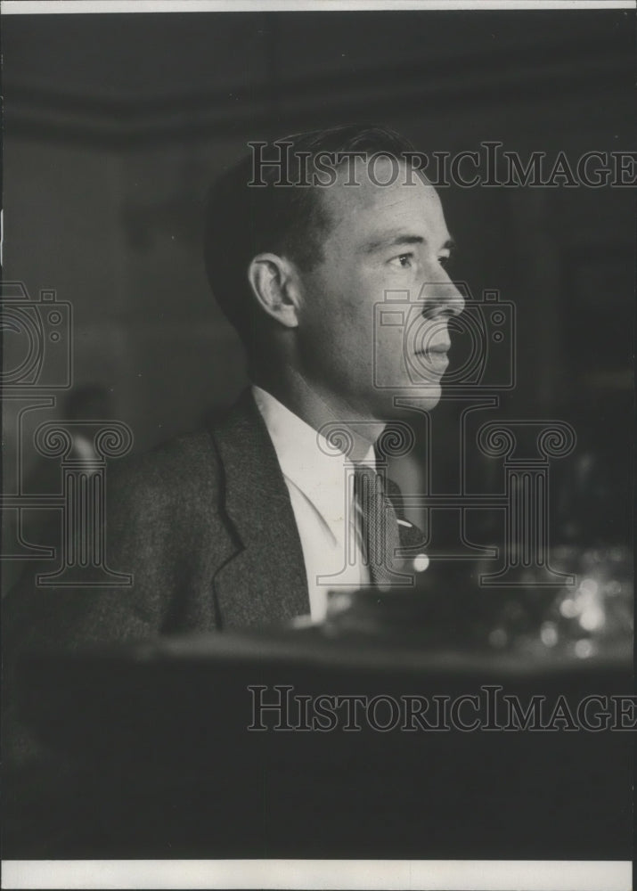 1934 Press Photo Corliss W. Lamont at the Jersey City Police Headquarters - Historic Images