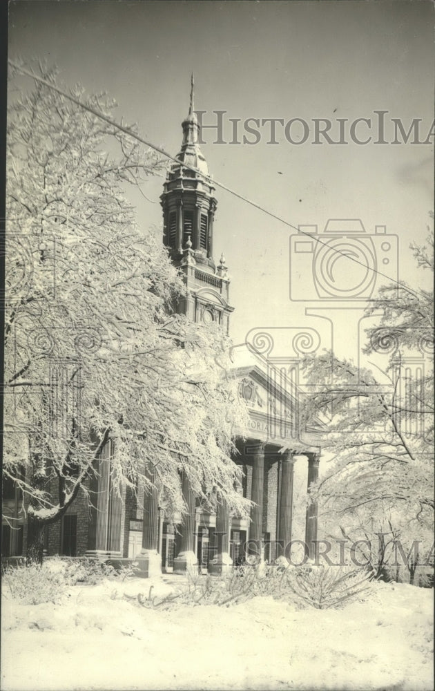 1932 Press Photo Lawrence Memorial Chapel after heavy snow fall - Historic Images