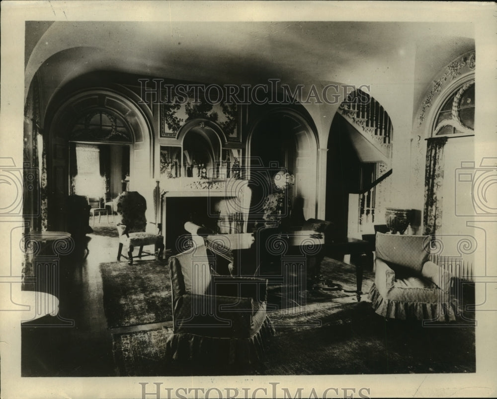 1925 Press Photo Entrance hall at White Court, Swampscott, Massachusetts - Historic Images