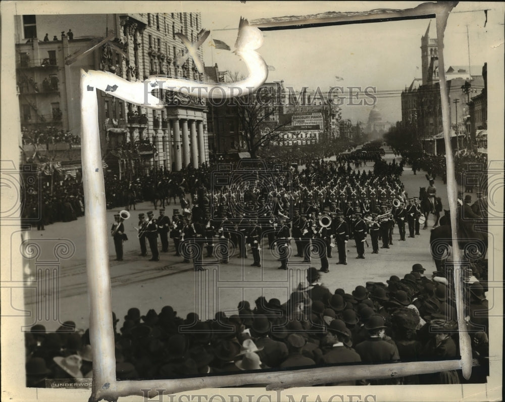1925 Press Photo The inaugural parade marches down Pennsylvania avenue - Historic Images