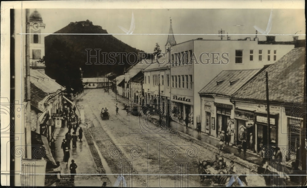 1939 Press Photo Street Scene in Khust, Capital of Carpatho-Ukraine - Historic Images