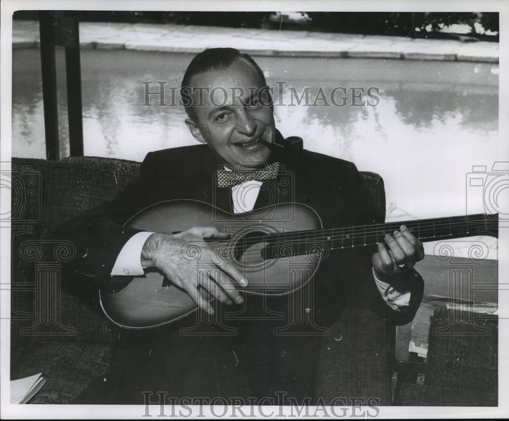 1961 Press Photo Don Dornbrook-Milwaukee Journal Sentinel Employee - Historic Images