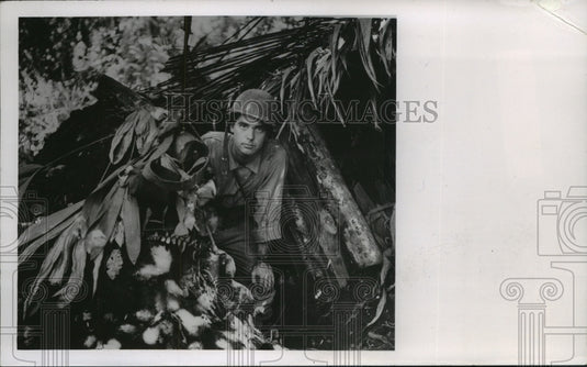 1964 Press Photo Copy of Bob Doyle in New Guinea-Saidor-Leaving on Patrol - Historic Images