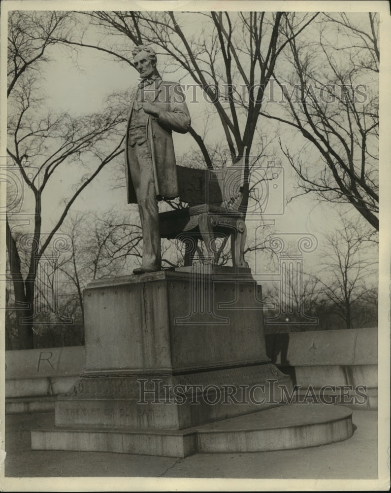 1928 Press Photo Statue of Abraham Lincoln in Lincoln Park of Lake Shore Drive - Historic Images