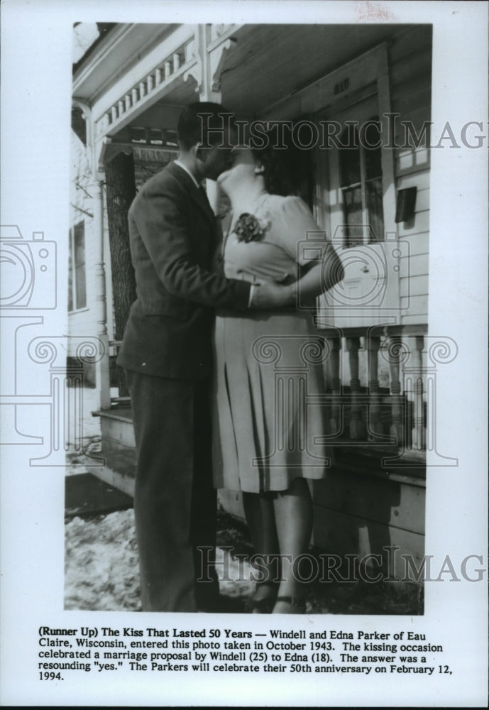 1994 Windell and Edna Parker celebrating marriage proposal - Historic Images