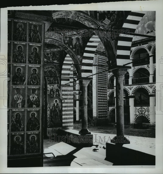 1962 Press Photo Gothic-like arches at Bulgaria's Rila Monastery - Historic Images