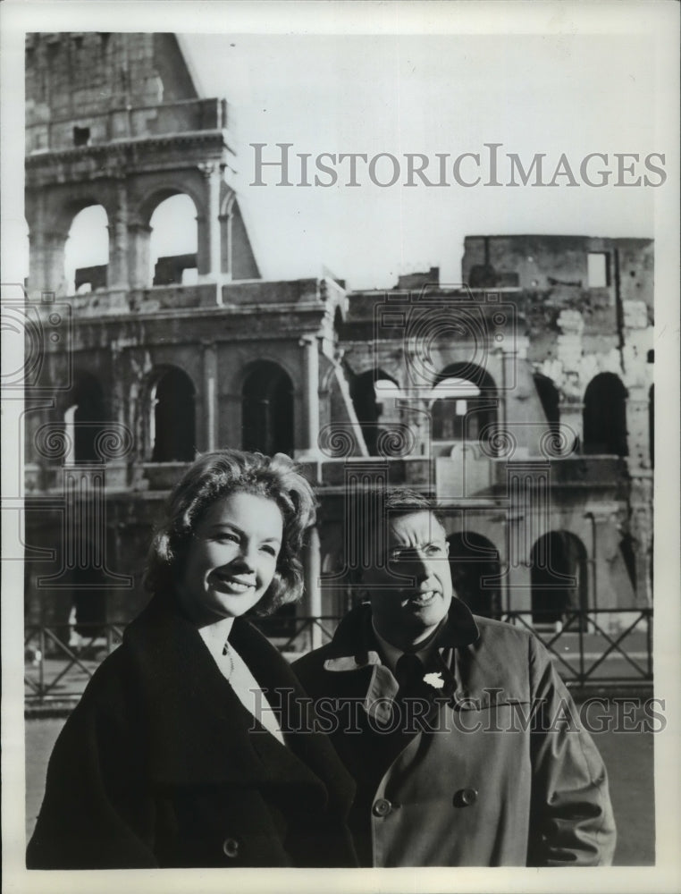 1963 Press Photo Virginia Gibson and Frank Buxton-Co-Hosts of "Discovery '63" - Historic Images