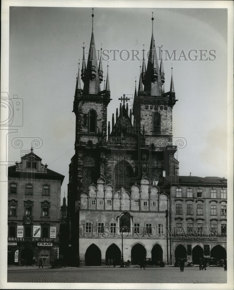 1944 Press Photo The Thyn Church in Prague, Czechoslovakia - Historic Images